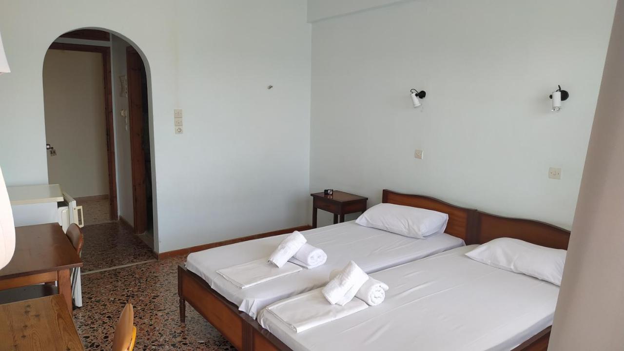 Poulea Rooms كالاماتا المظهر الخارجي الصورة